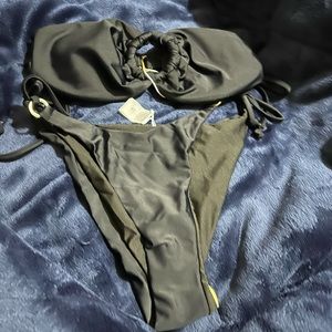 Black bikini